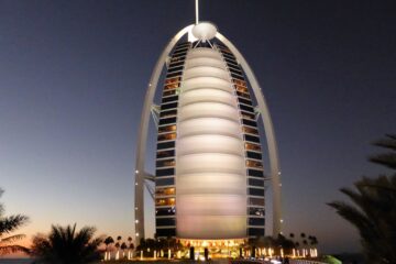 Why should you plan to stay in Dubai hotels?