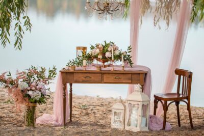 Create memories of your wedding with these 7 guest book ideas.